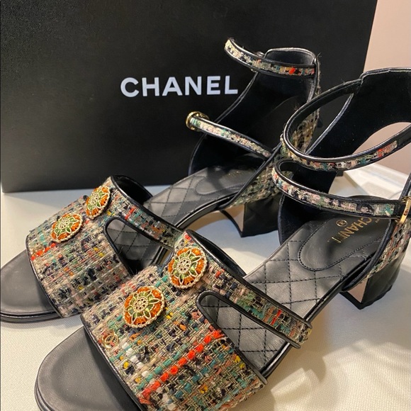 Chanel tweed and Leather sandals. - Picture 6 of 13